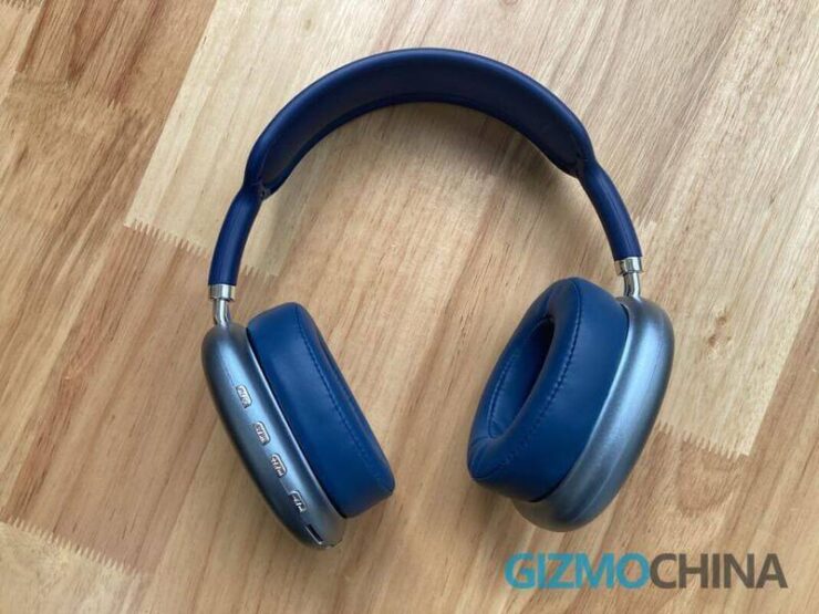 Китайская подделка AirPods Max. Амбушюры фейковых AirPods Max выдают в них не очень качественную подделку. Китайская подделка AirPods Max. Амбушюры фейковых AirPods Max выдают в них не очень качественную подделку. Фото.