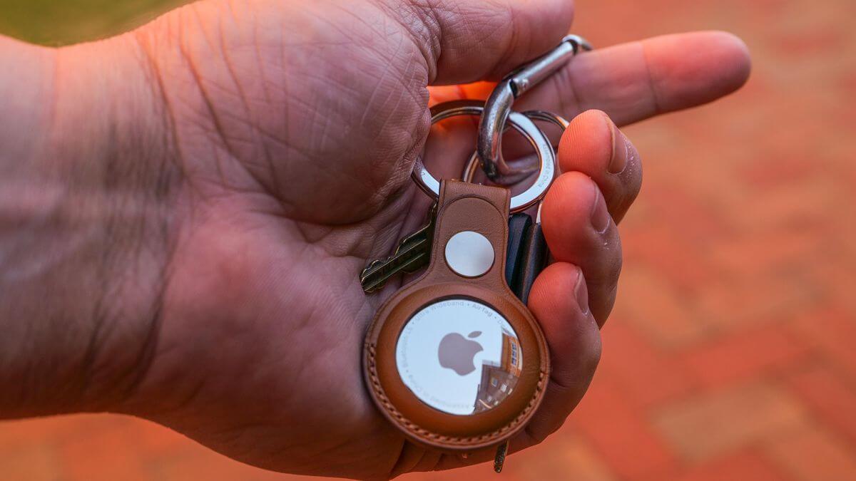 Почему AirTag нельзя использовать для поиска детей и животных. Фото.