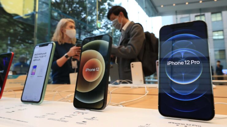 Явно это iPhone делают Apple основную кассу в России. Фото.