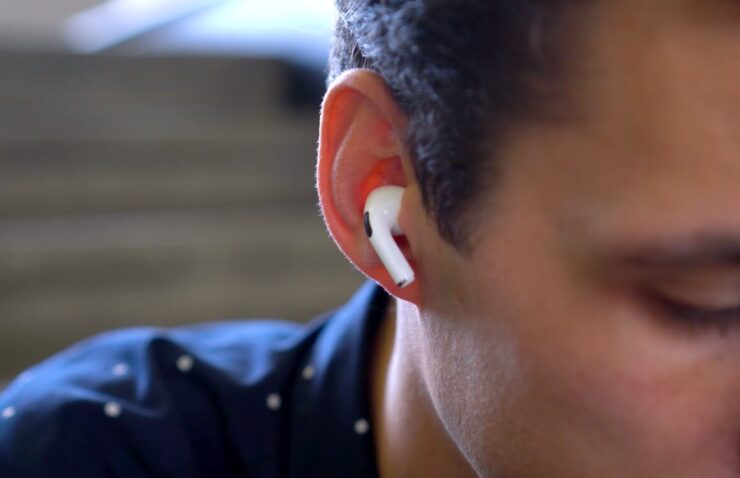 Ни одни AirPods не поддерживают кодеки для воспроизведения ALAC, потому что работают по Bluetooth. Фото.