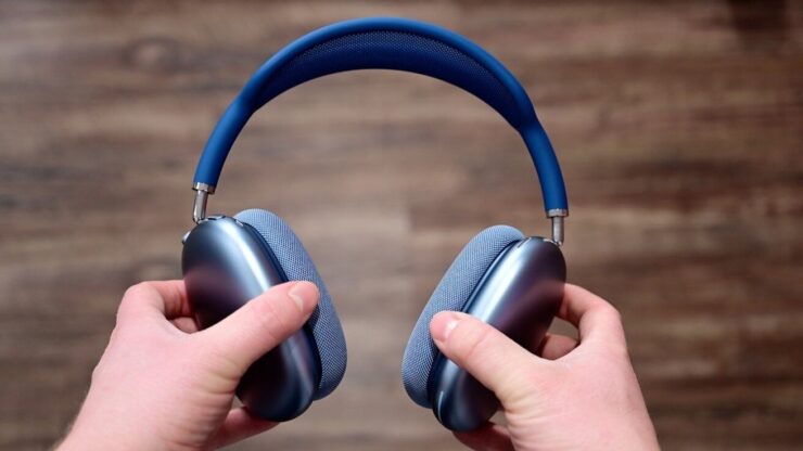 AirPods Max не поддерживают lossless даже при подключении к iPhone по проводу. Фото.