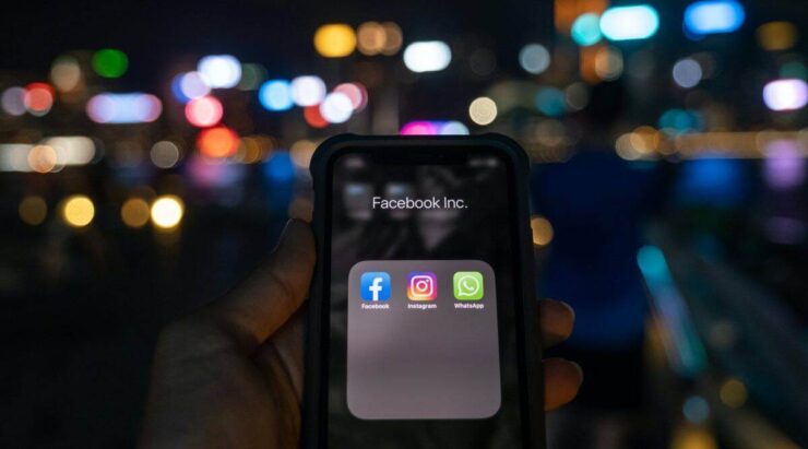 Приложения Facebook могут стать платными, если компания лишится рекламных доходов из-за Apple. Фото.