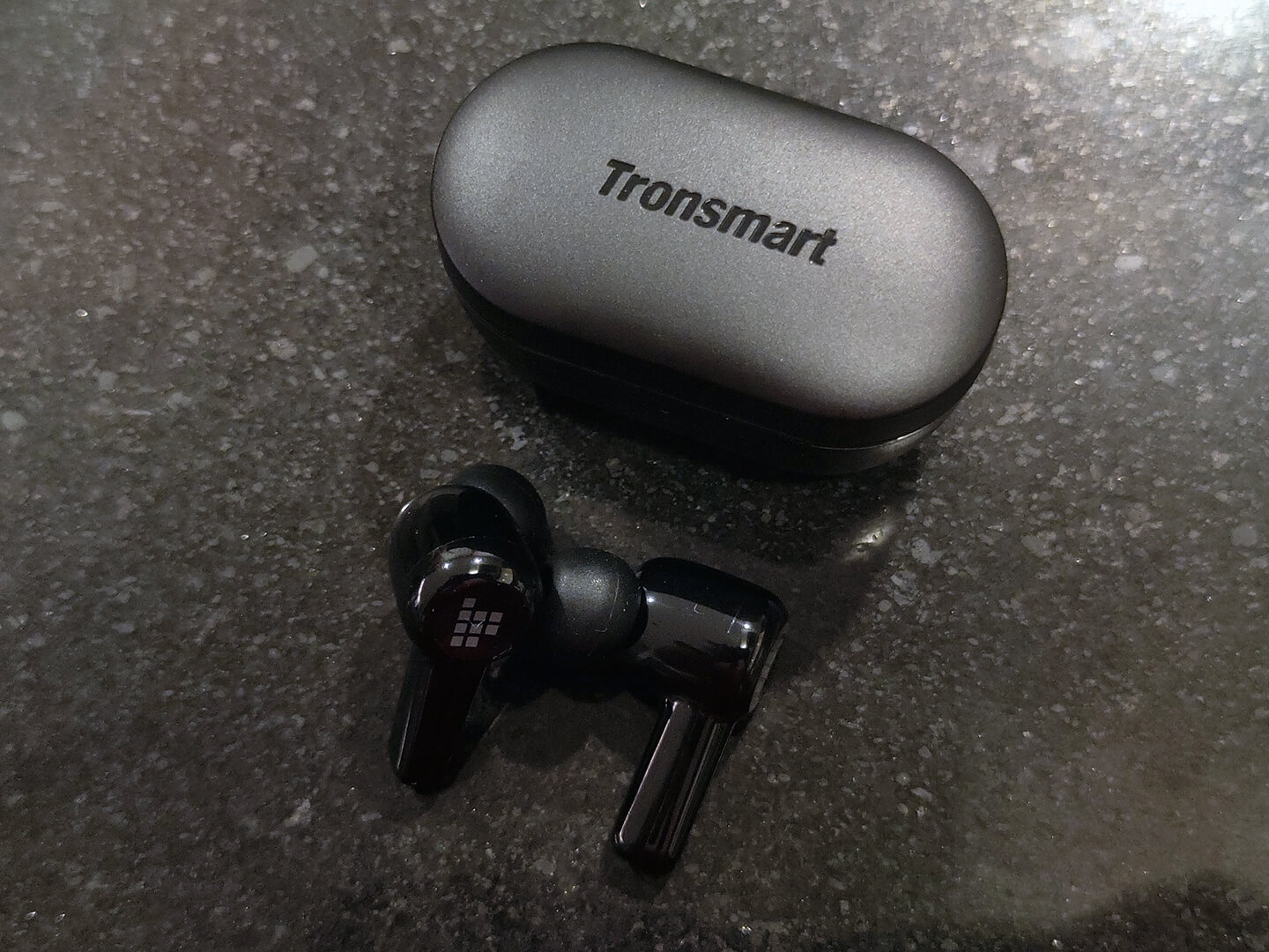 Характеристики Tronsmart Apollo Air и Tronsmart Apollo Air +. Tronsmart Apollo Air — образец того, как должны выглядеть современные наушники. Характеристики Tronsmart Apollo Air и Tronsmart Apollo Air +. Tronsmart Apollo Air — образец того, как должны выглядеть современные наушники. Фото.