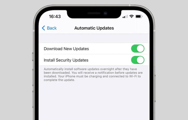Что будет, если не обновиться на iOS 15. В iOS уже есть механизм установки обновлений безопасности. Фото.