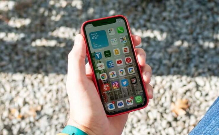 Лучший компактный смартфон. iPhone 12 mini получился, пожалуй, даже слишком маленьким. Лучший компактный смартфон. iPhone 12 mini получился, пожалуй, даже слишком маленьким. Фото.