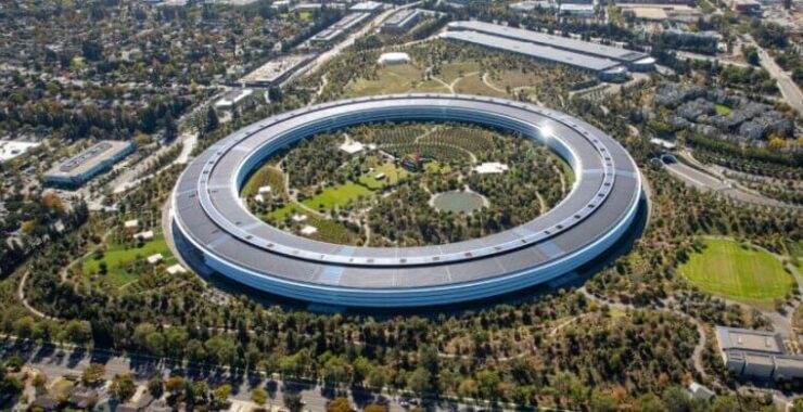 Что будет с Apple в будущем. В будущем квартале Apple скорее всего продемонстрирует не такие радужные показатели, как в этом. Фото.