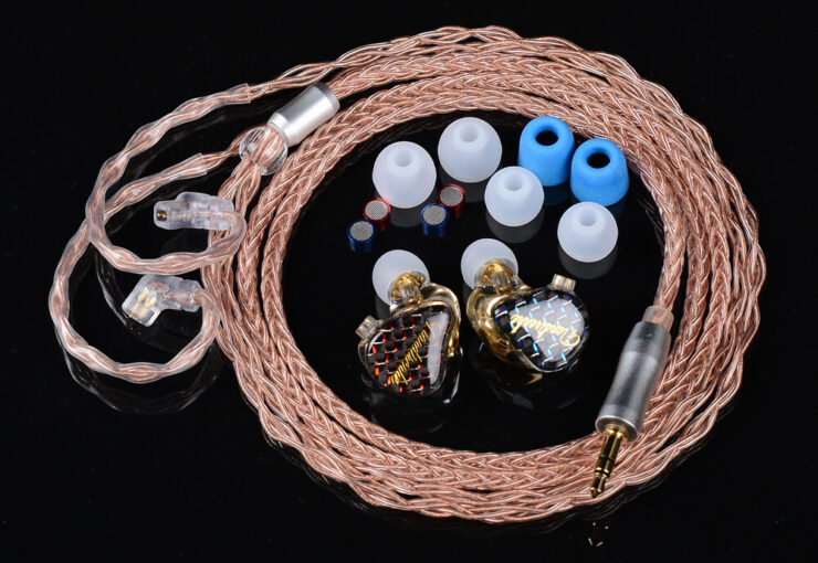 Лучшие наушники до 3000 рублей. Вот это комплектация. Богаче я пока не видел. Лучшие наушники до 3000 рублей. Вот это комплектация. Богаче я пока не видел. Фото.