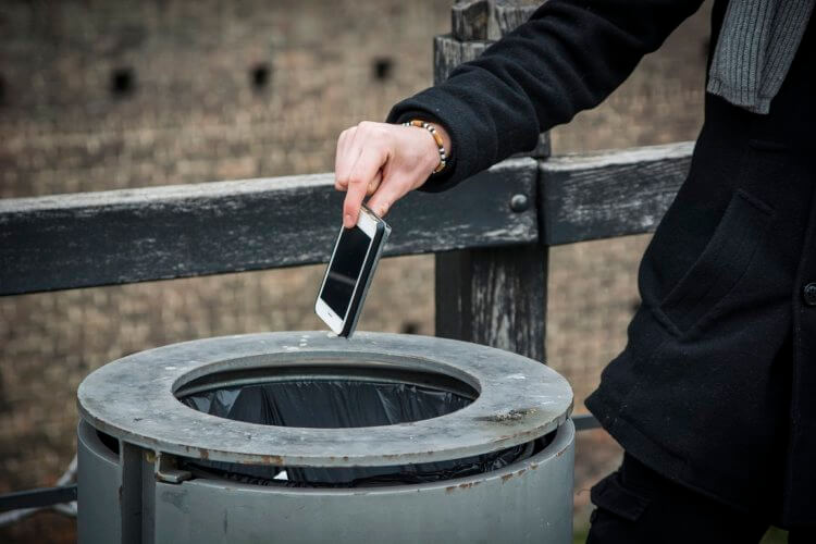 Кто-нибудь объяснит, зачем менять iPhone каждый год? Кто-нибудь объяснит, зачем менять iPhone каждый год? Фото.