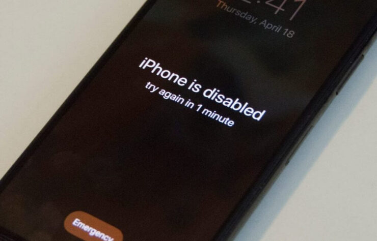 Если ваш iPhone блокируют по iCloud, вы увидите на экране вот такое уведомление. Фото.