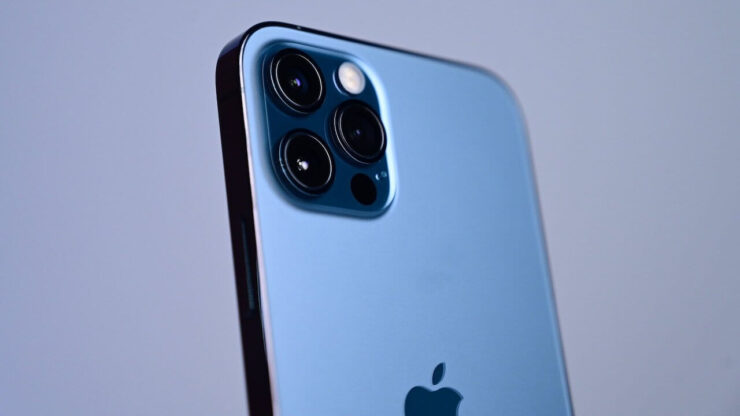 Внешне iPhone 14 вряд ли сильно изменится, а внутренне — ещё как. Фото.