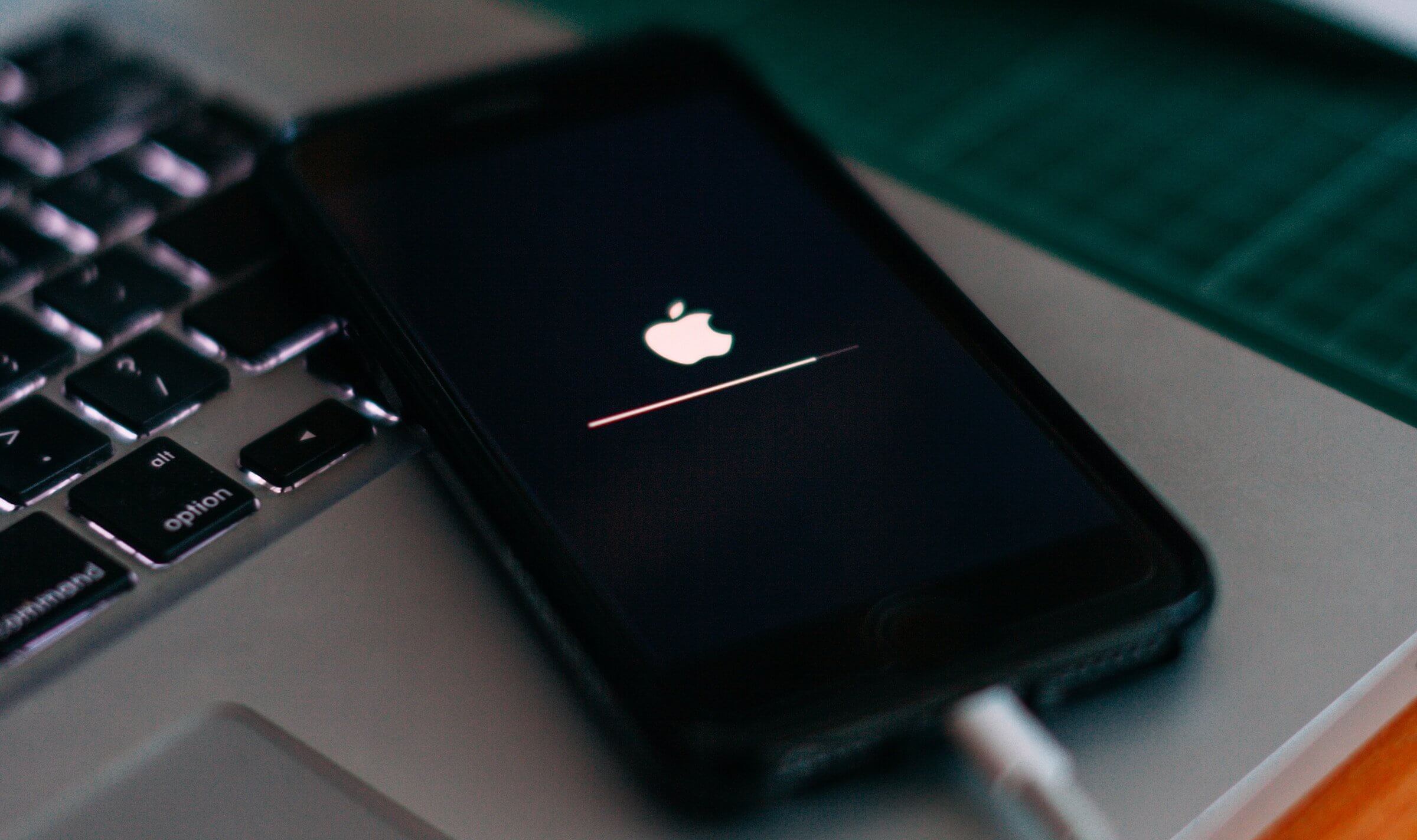 Айфон завис на яблоке. Причины и способы восстановления | AppleInsider.ru
