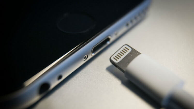 Чем Lightning лучше USB Type-C. Фото.