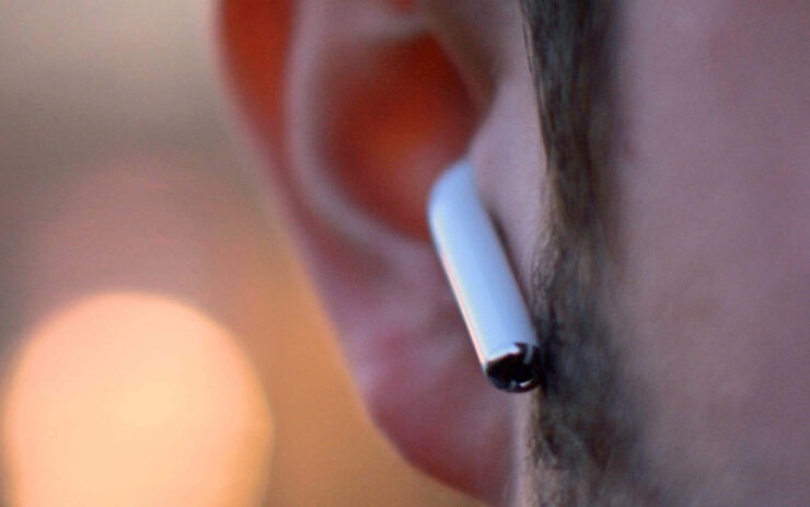 AirPods будут замерять дыхание с помощью микрофонов. Фото.