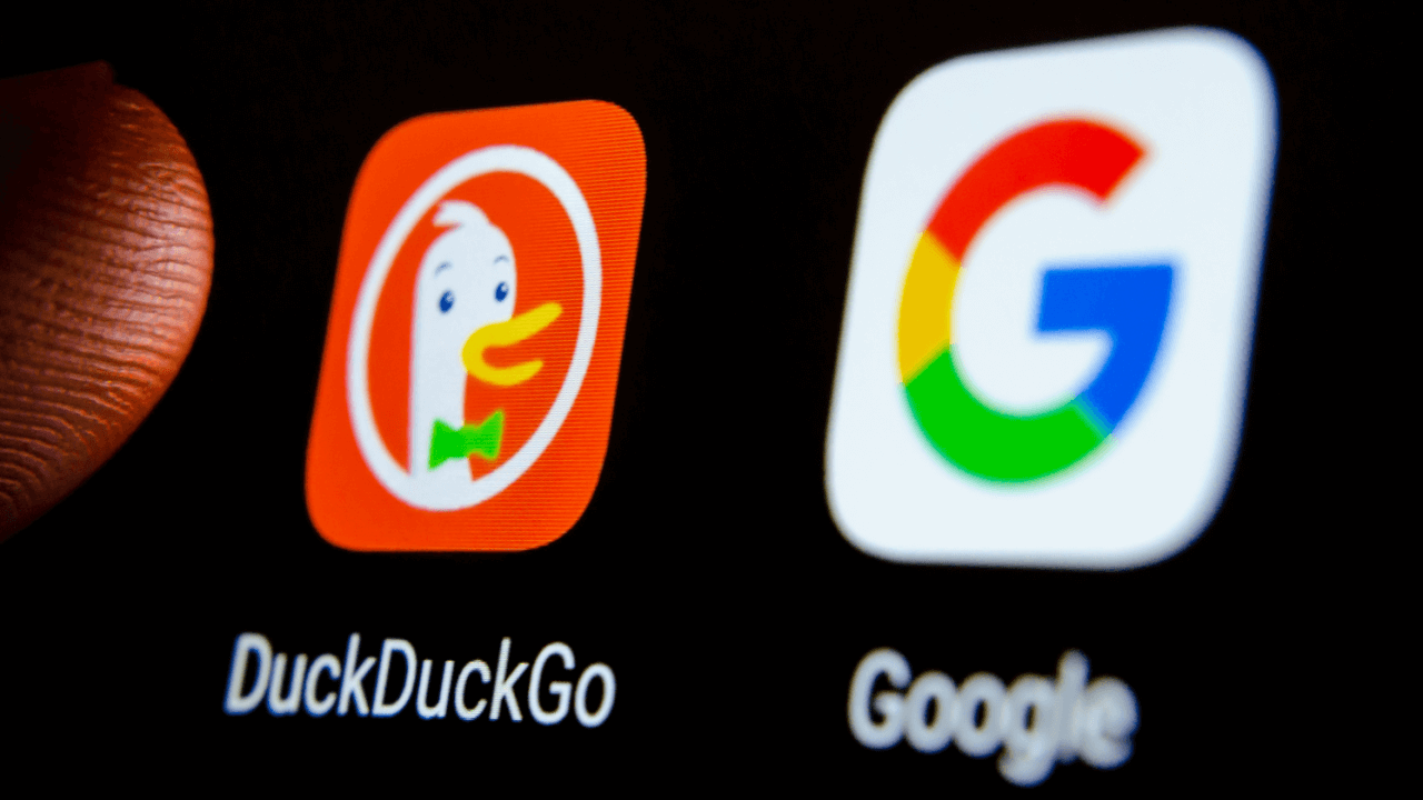 Поговаривали, что Apple может выкупить DuckDuckGo как наиболее безопасный аналог Google. Фото.