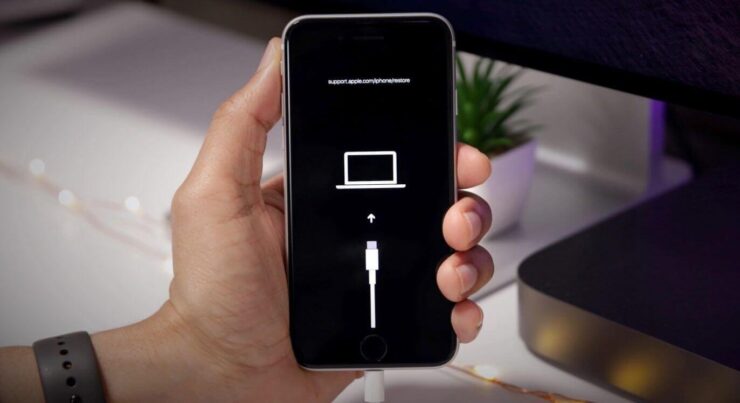 Каждый iPhone вводится в режим DFU по-своему. Фото.