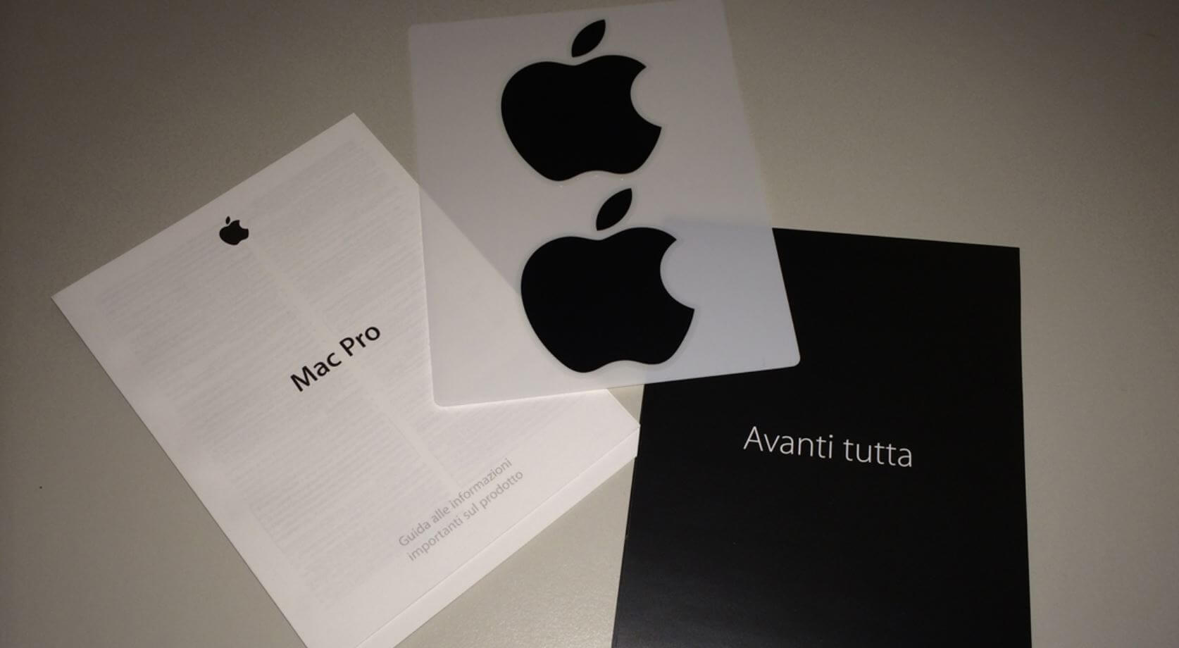 Зачем нужны наклейки Apple | AppleInsider.ru