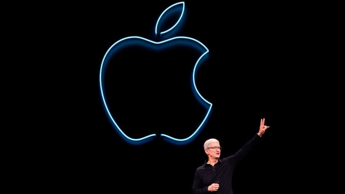 Apple, право, не очень удобно, что она оказалась фигурантом такого скандала, но деваться некуда. Фото.