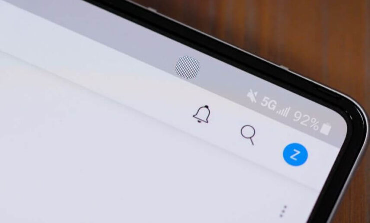 Камера под дисплеем Galaxy Z Fold 3 выглядят откровенно так себе. Фото.