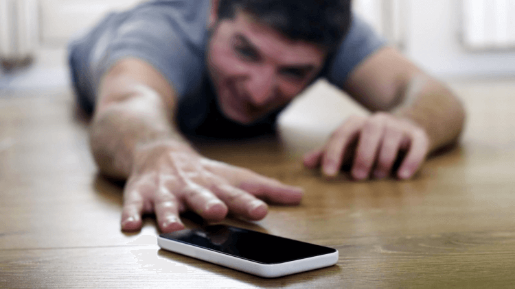 Почему мы не расстаемся со смартфоном. Фото.