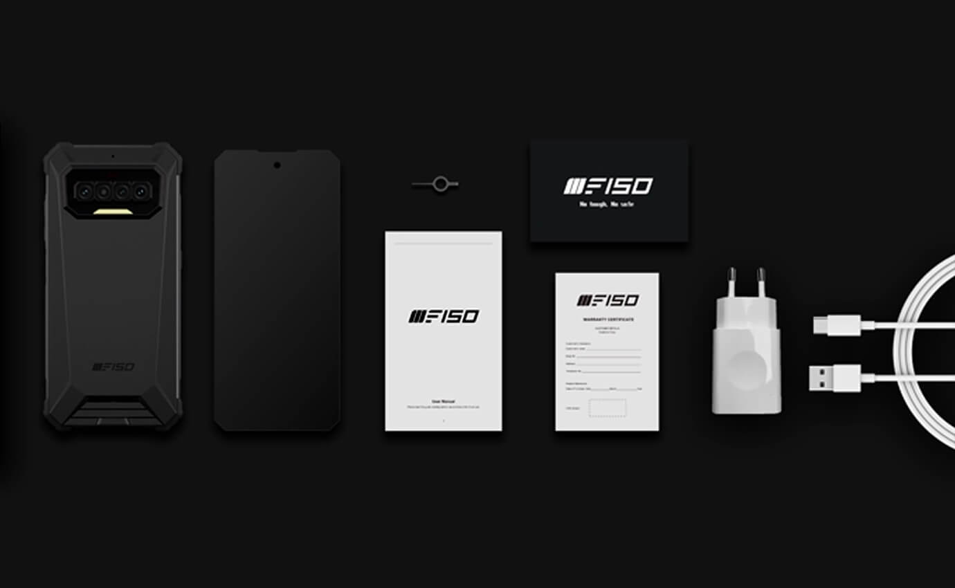 У iiiF150 R2022 на удивление широкий комплект поставки. Во всяком случае, он шире, чем у iPhone 12. Фото.