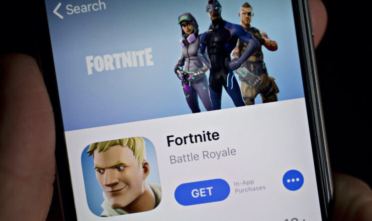 Аналоги App Store на iOS. Fortnite может не вернуться в App Store никогда. Ведь Apple, удалив игру, не была в чём-то виновата. Фото.