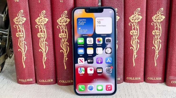 iPhone 13 mini — это лучший компактный смартфон на рынке. Фото.