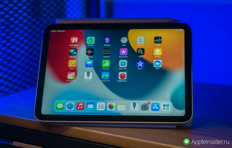 Кажется, я понял, кому нужен самый маленький iPad mini. Фото.