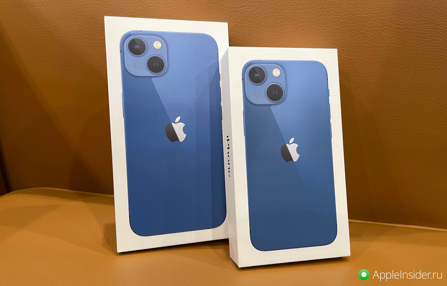 Берите сразу старшую версию. iPhone 13 mini — не берите. Фото.