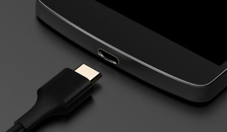 Lightning на USB-C пока тоже не заменят. Фото.