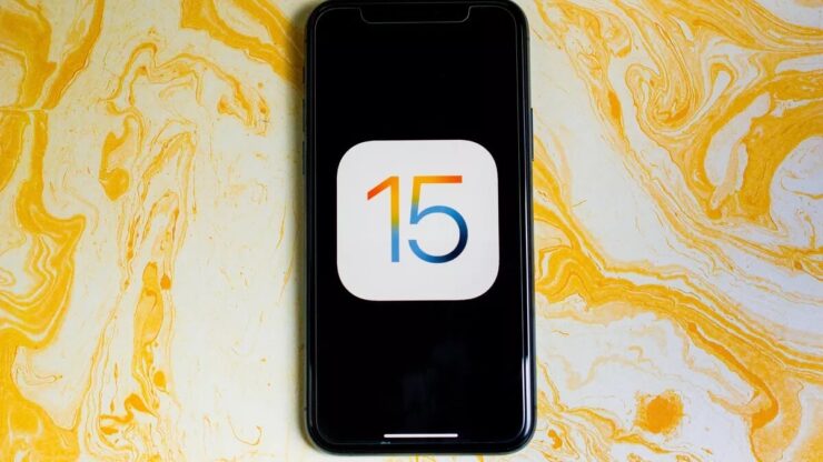Как вариант, можно откатиться на iOS 14.8, которую ещё подписывают, либо просто перезагрузить iPhone. Фото.