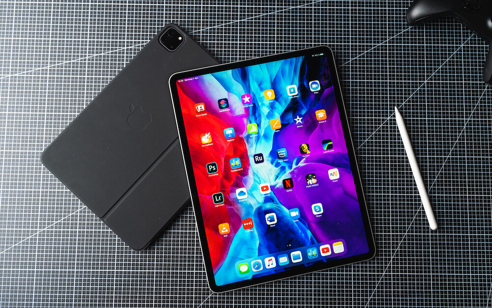 iPad Pro — даже прошлогодний — это отличный планшет. Фото.