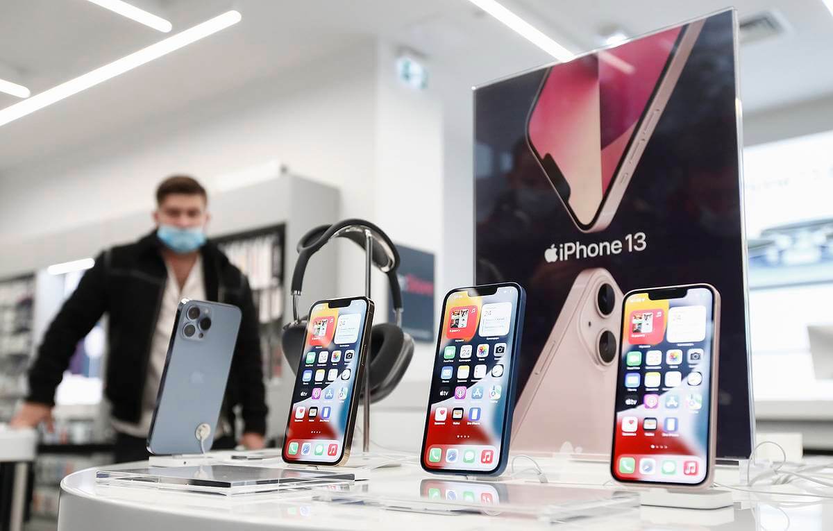 Продажи iPhone 13 показали, что Apple была права. Фото.
