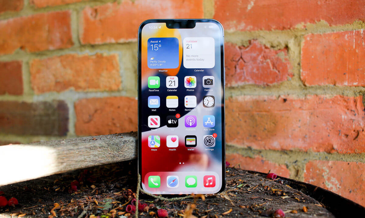 Экран iPhone 13 Pro Max назвали лучшим. Фото.