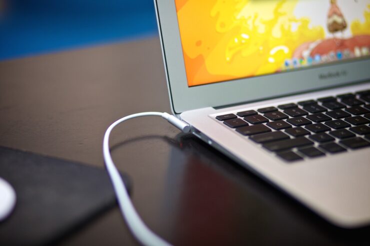 Греется батарея на MacBook. Скорее всего, все дело в системных ошибках. Греется батарея на MacBook. Скорее всего, все дело в системных ошибках. Фото.