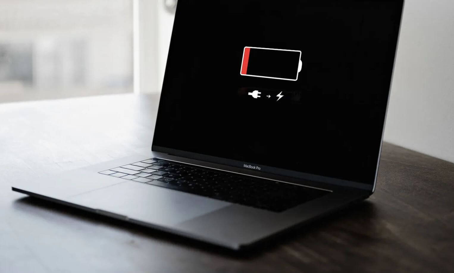 Новая macOS Monterey может разряжать ваше устройство быстрее. Фото.