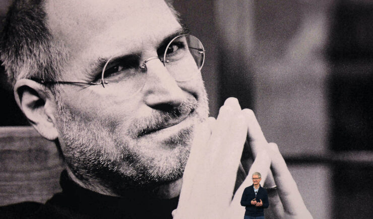 Тим Кук правит под портретом Стива Джобса, но не пытается в него играть. Фото.