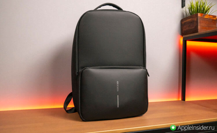 Рюкзак с необычным карманом: обзор XD Design Flex Gym Bag. Фото.