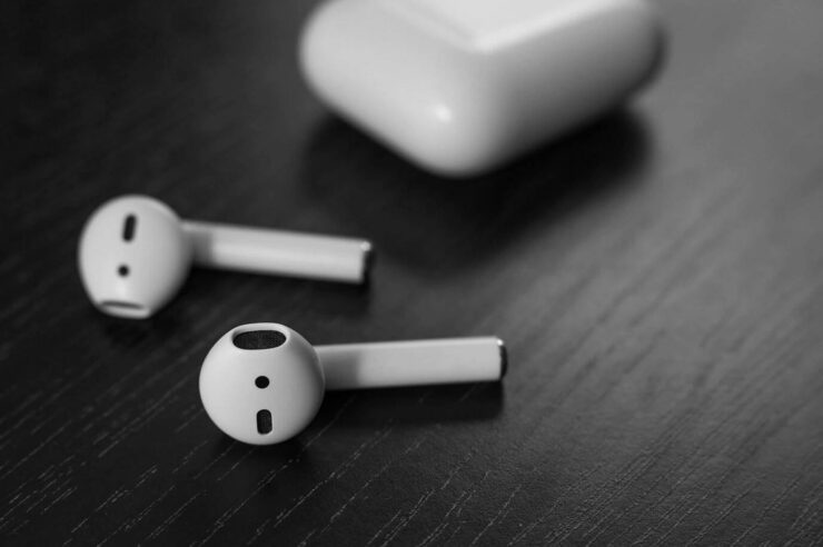 Ошибки AirPods. Магия Apple работает не всегда: частенько наушники глючат. Ошибки AirPods. Магия Apple работает не всегда: частенько наушники глючат. Фото.