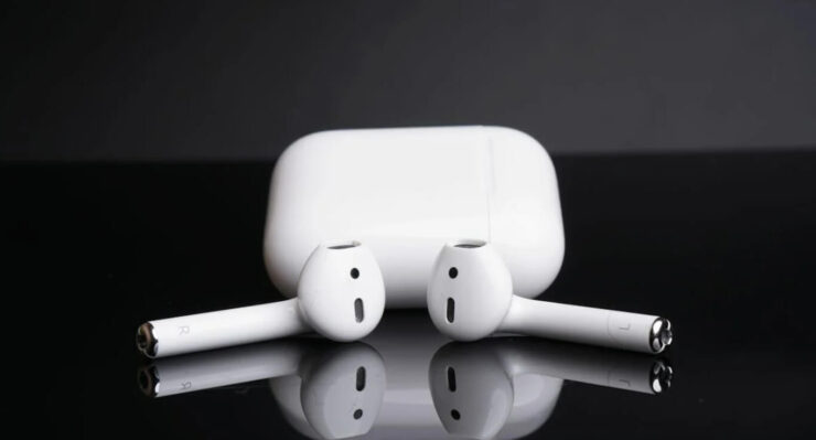 Вы бы только знали, как иногда меня раздражают AirPods. Фото.