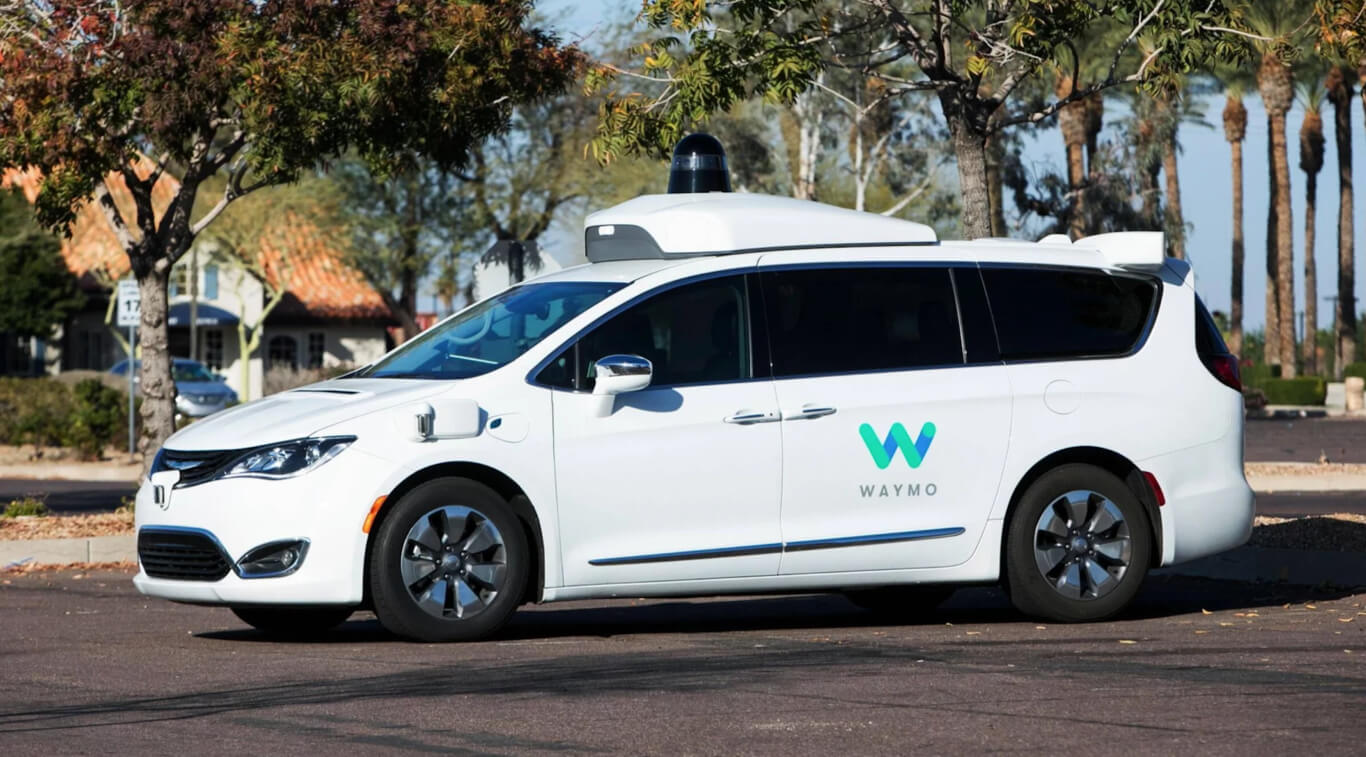Беспилотные автомобили Waymo уже добились определенного успеха на рынке. Фото.