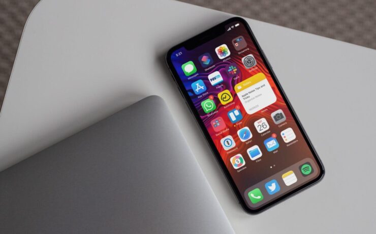 Новая iOS 15. Функции переносят в другие разделы, из-за чего сложно сориентировать людей со старой iOS. Фото.