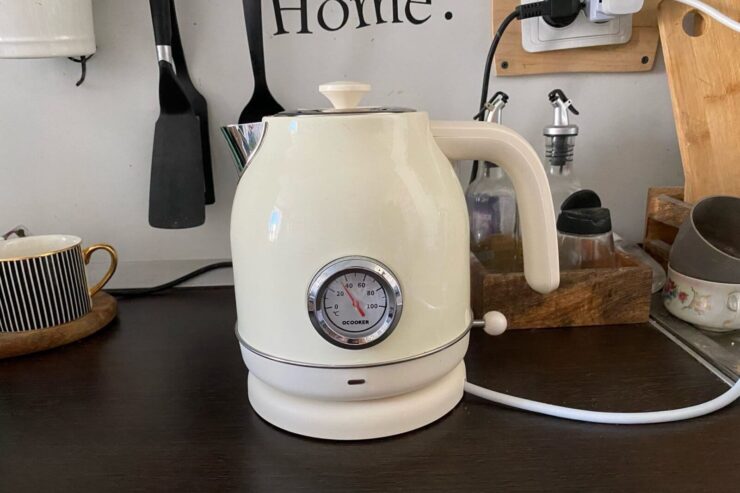 Чайники линейки Qcooker (иногда встречается название Ocooker) подойдут любителям классических интерьеров. Фото.