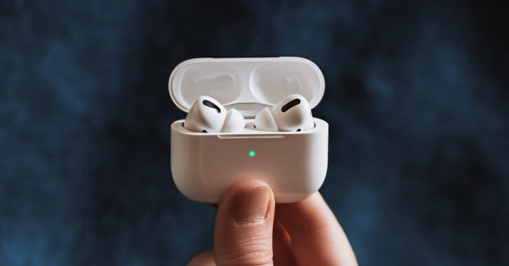 Фишки AirPods, о которых вы точно не знали. Эти фишки AirPods круто облегчат вам жизнь. Фишки AirPods, о которых вы точно не знали. Эти фишки AirPods круто облегчат вам жизнь. Фото.