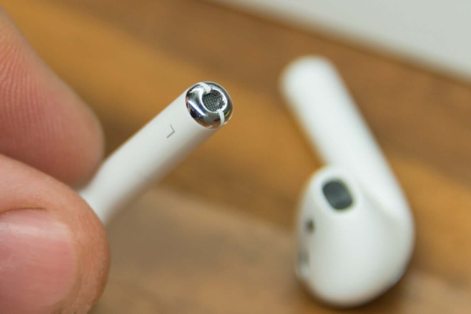 Плохо работает микрофон AirPods. Мало того, что микрофон в принципе плохой, так еще и ломается часто. Плохо работает микрофон AirPods. Мало того, что микрофон в принципе плохой, так еще и ломается часто. Фото.