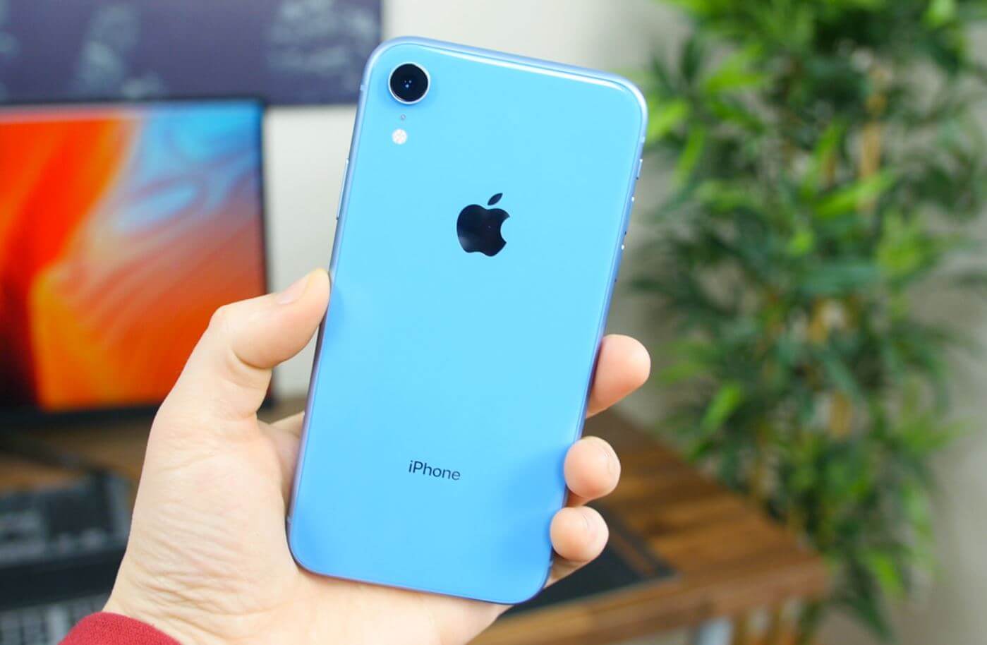 Запомните iPhone XR шустрым: через год он таким уже не будет. Фото.