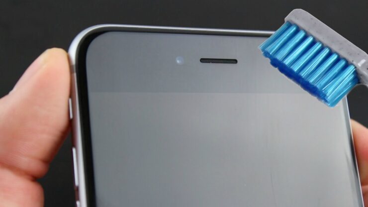 Пропал звук на iPhone. Грязные динамики на айфоне — классика жанра. Пропал звук на iPhone. Грязные динамики на айфоне — классика жанра. Фото.