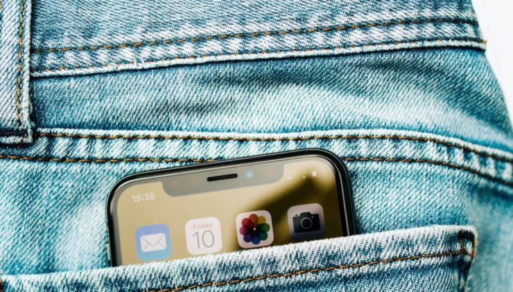 Почему часто кажется, что звонит телефон. Даже без iPhone все время проверяешь карманы первое время. Фото.