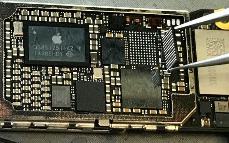 Как дешевле отремонтировать iPhone. Замена экрана или батареи — ок! Главное не пробуйте сложный ремонт. Как дешевле отремонтировать iPhone. Замена экрана или батареи — ок! Главное не пробуйте сложный ремонт. Фото.
