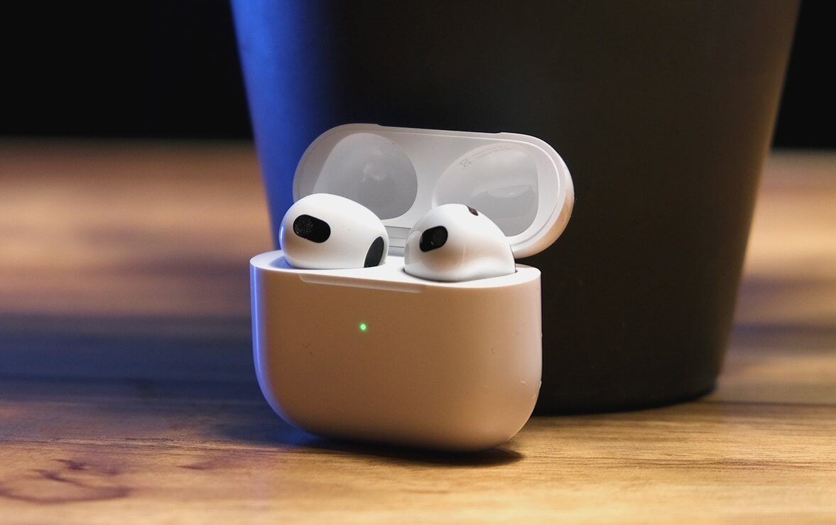 Стоит ли покупать AirPods 3 в 2022 году. Личный опыт. Фото.