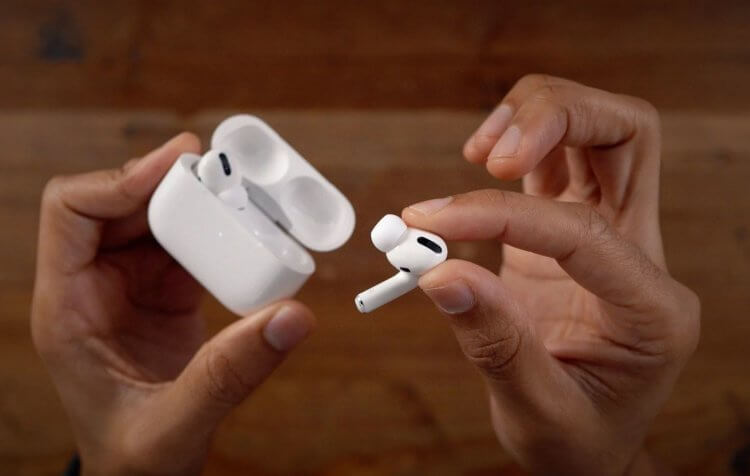 Стоит ли покупать AirPods Pro в 2022 году или подождать AirPods Pro 2. Фото.